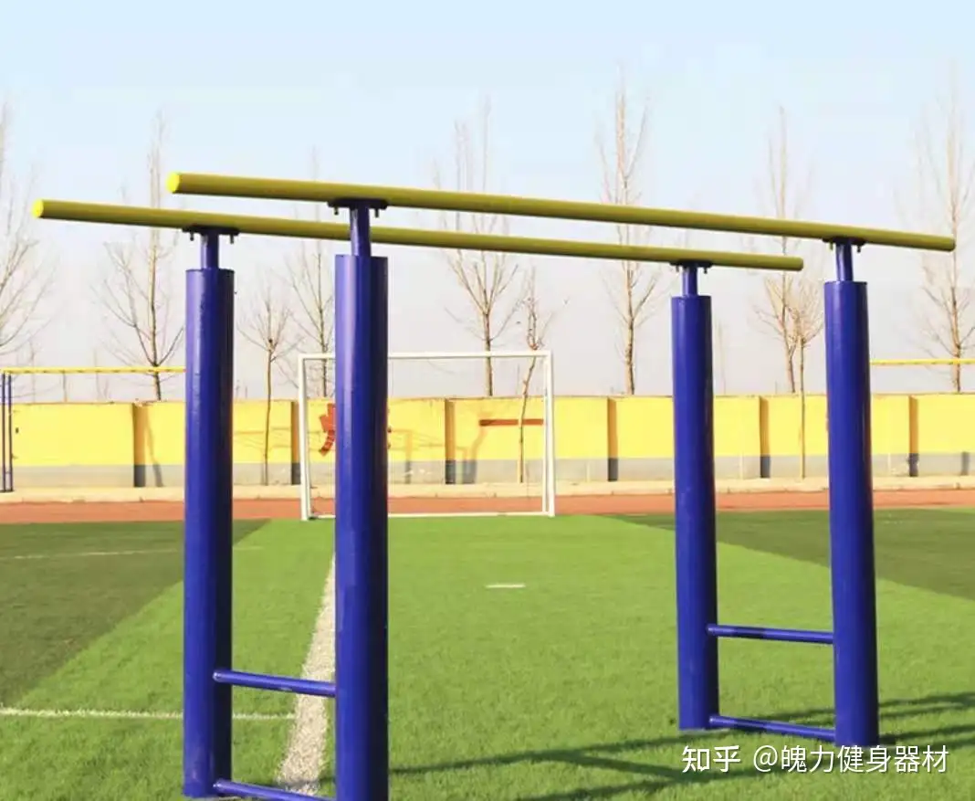 共同建设美好社区，积极参与物业绿化草坪补栽活动！